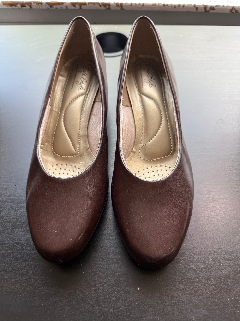 Life Stride Brown Round-Toe Comfort Heels